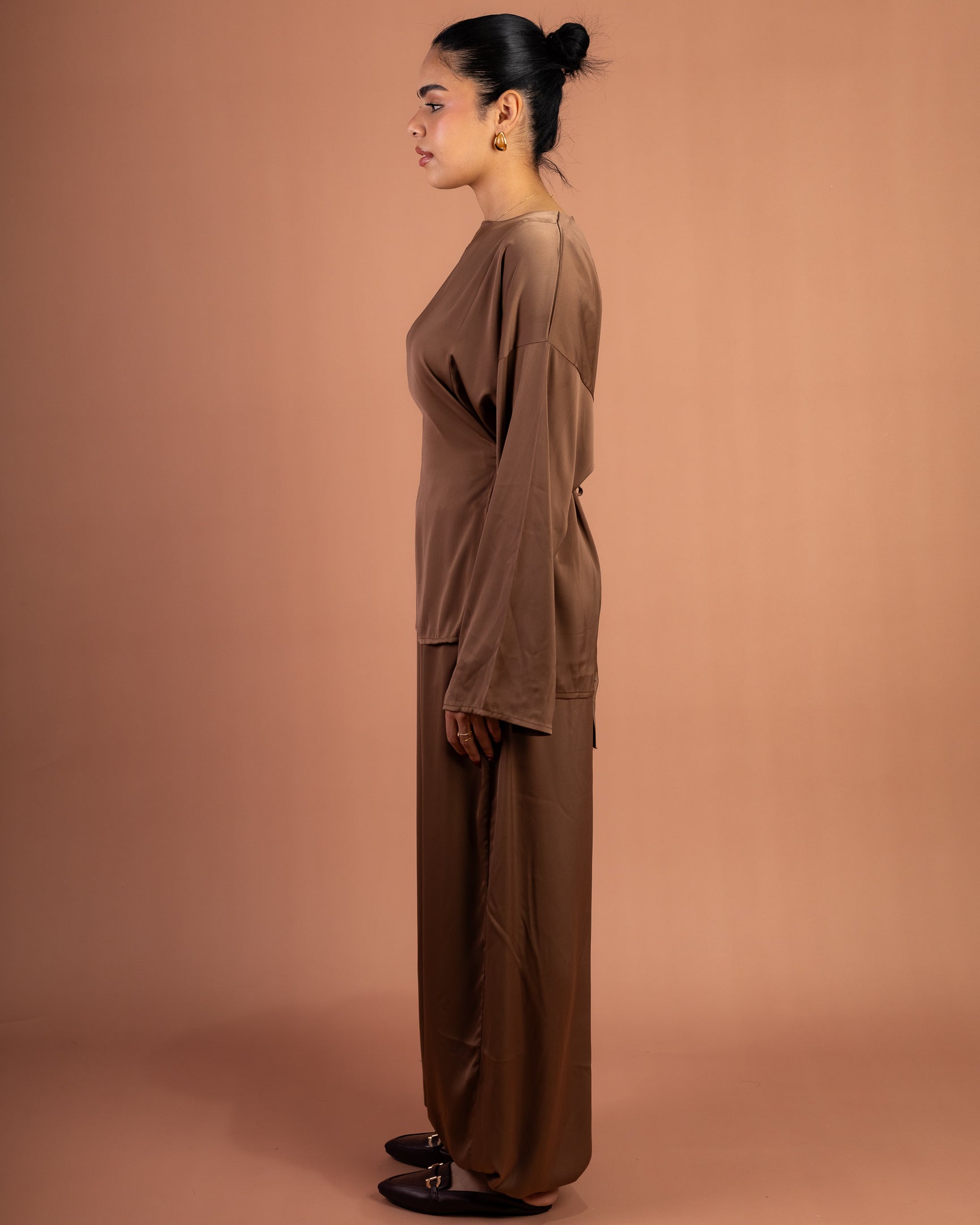 Satin Breeze Set in Brown