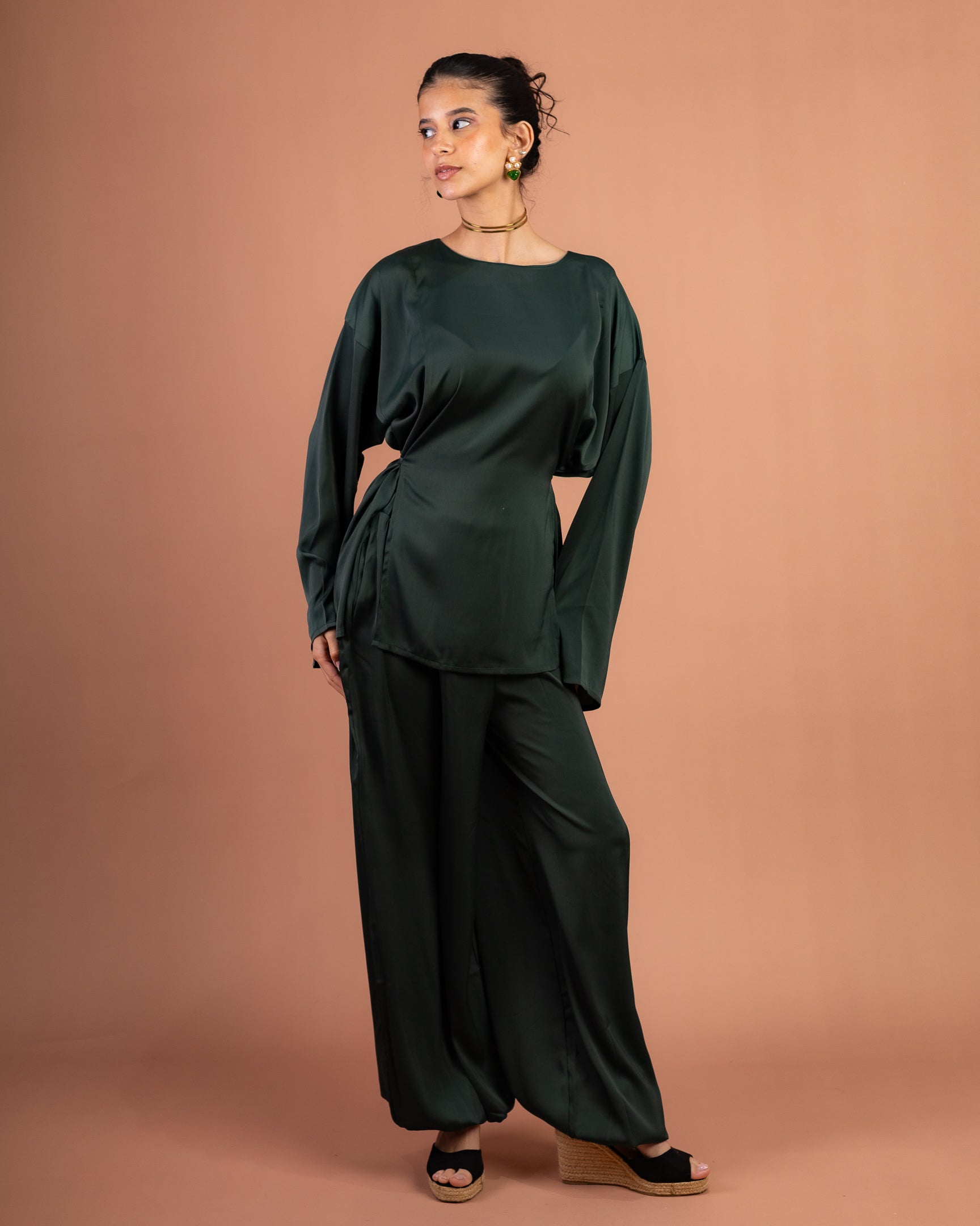 Satin Breeze Set in Dark Green